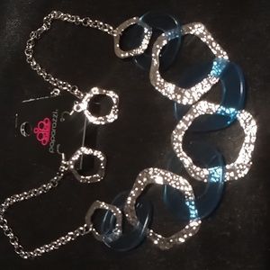 Paparazzi necklace & earrings set. Silver & blue link chain necklace.